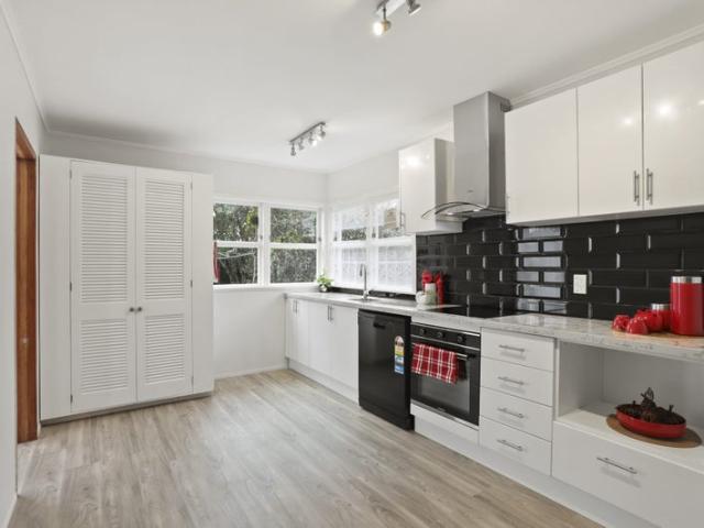 Apartment for rent in Oratia