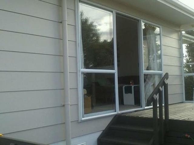 House for rent in Oratia