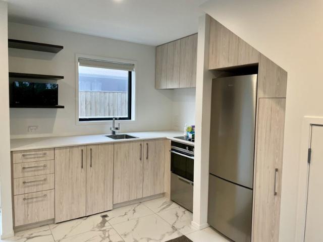 House for rent in Oratia