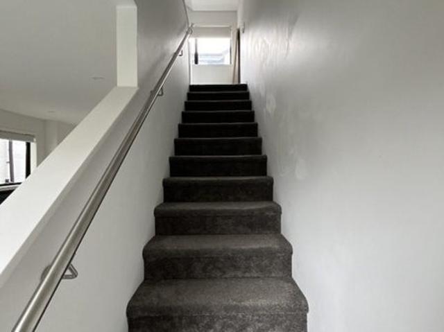 Apartment for rent in Oratia