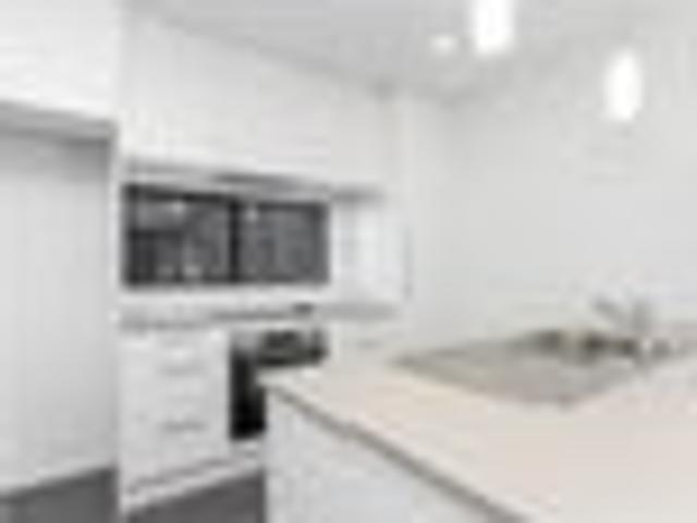 Townhouse for rent in Te Atatū Peninsula, Henderson-Massey
