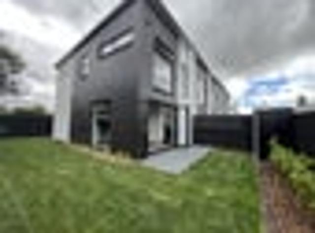 Townhouse for rent in Te Atatū Peninsula, Henderson-Massey