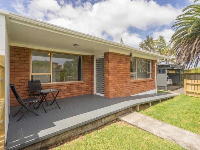 Apartment for rent in Oratia