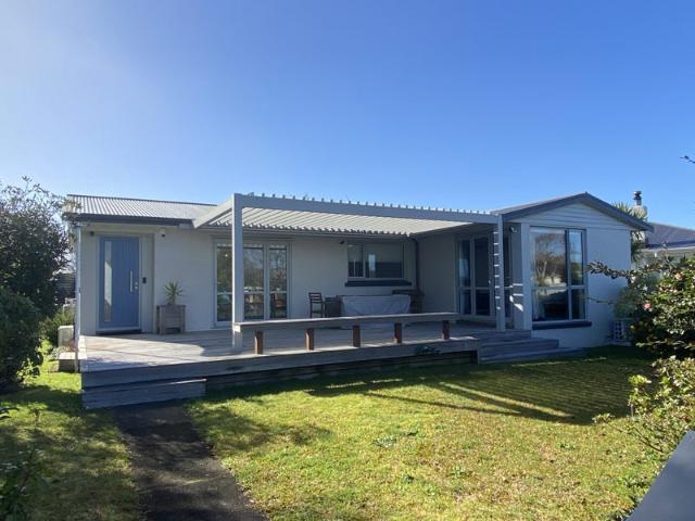 House for rent in Oratia, Oroua County
