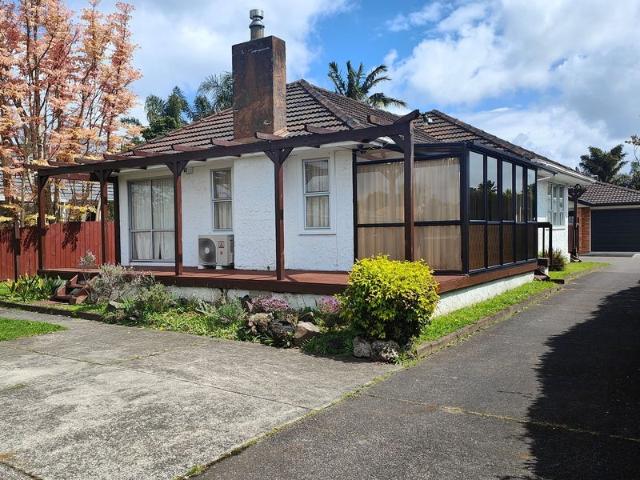 House for rent in Oratia