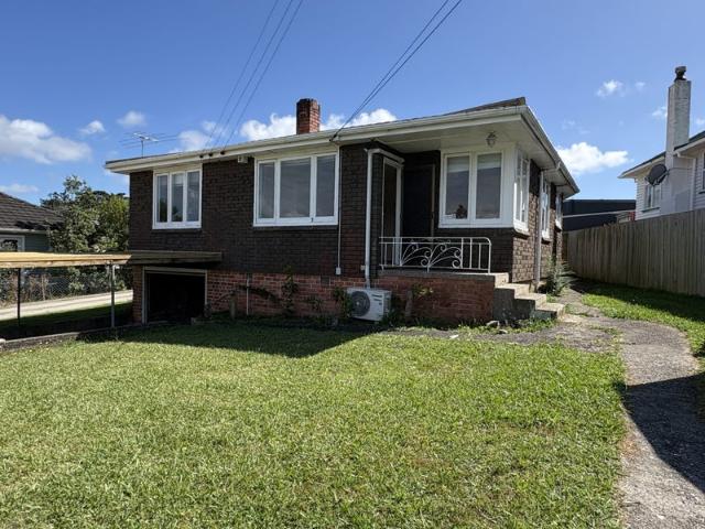 House for rent in Oratia