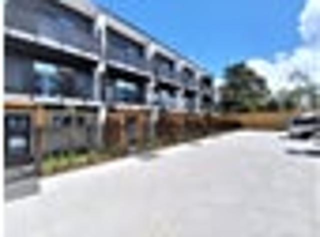 Townhouse for rent in Rapanui