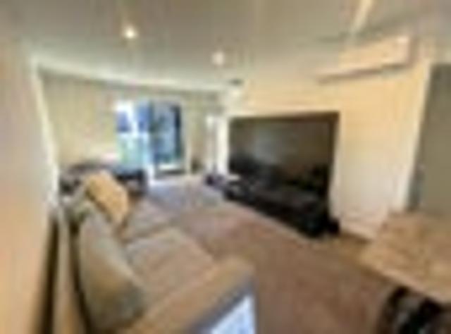 Townhouse for rent in Te Atatū Peninsula, Henderson-Massey