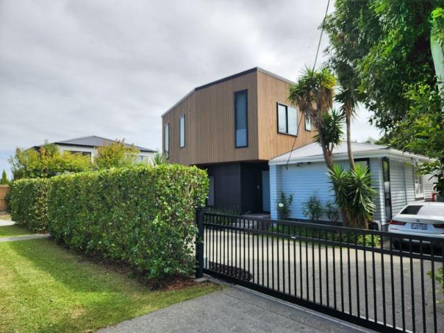 House for rent in Oratia
