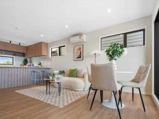 House for rent in Oratia