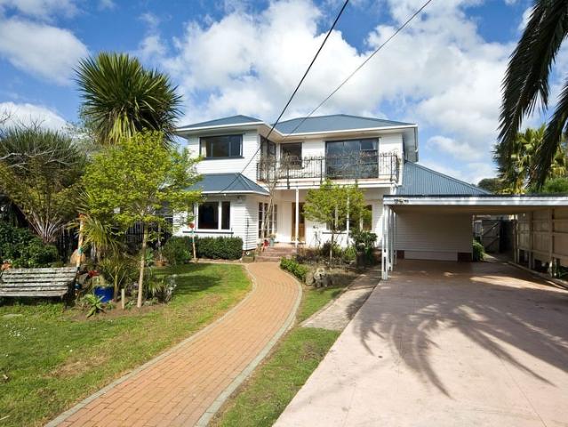 House for rent in Oratia