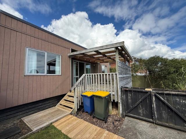 House for rent in Te Atatū South, Henderson-Massey