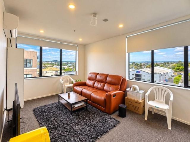 Apartment for rent in Te Atatū South, Henderson-Massey