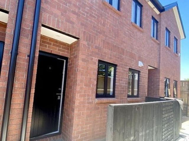 House for rent in Oratia