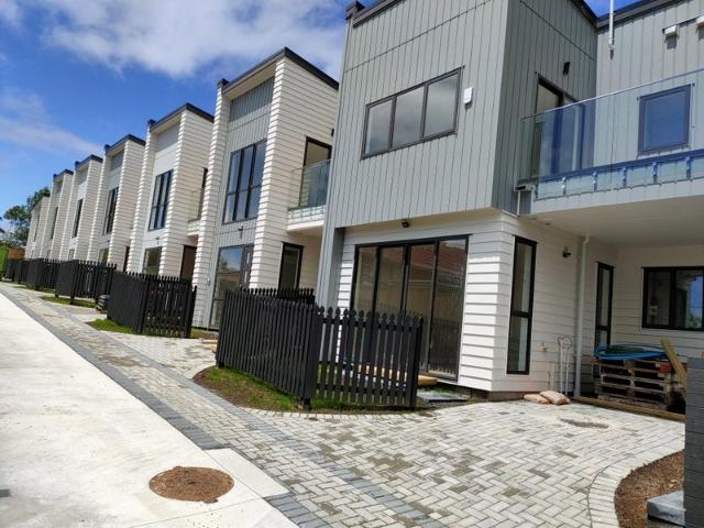 House for rent in Oratia