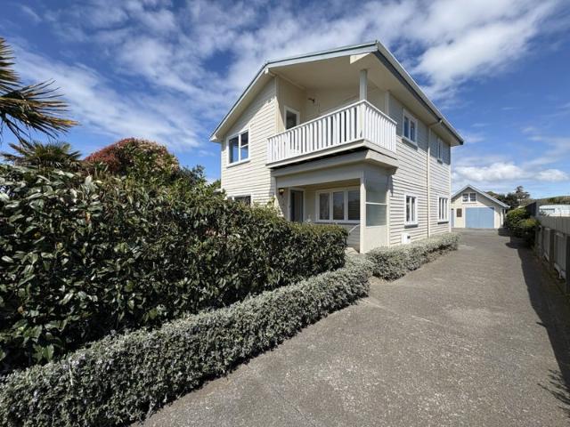 House for rent in Te Awanga