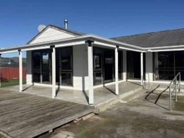 House for rent in Te Hauke