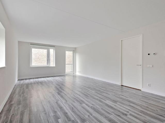 Appartement te huur in Laak, Zuid Holland