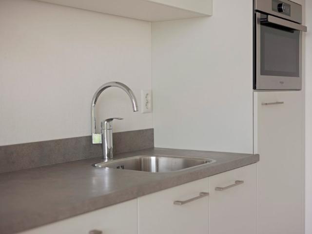 Appartement te huur in Laak, Zuid Holland