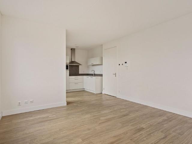 Appartement te huur in Laak, Zuid Holland