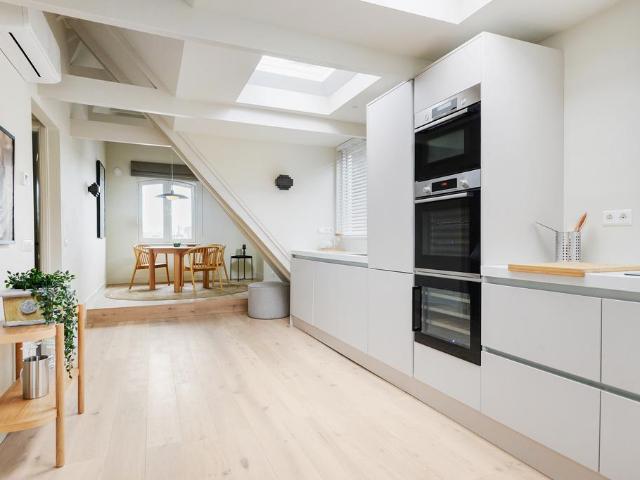 Appartement te huur in Zuid, Amsterdam