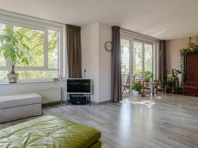 Appartement te huur in Roodenburg, Zuid Holland