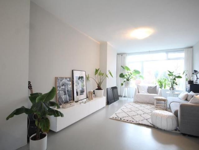 Appartement te huur in Roodenburg, Zuid Holland