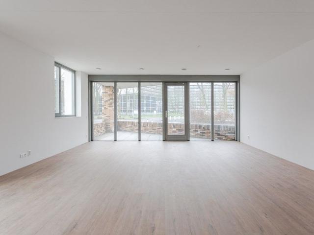 Appartement te huur in Duivendrecht, Noord Holland