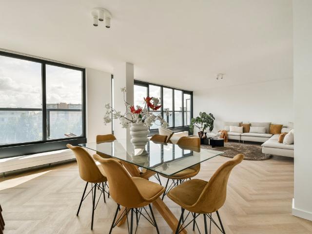 Appartement te huur in Sloten, Amsterdam