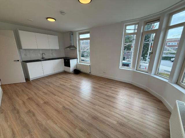 Appartement te huur in Bloemhof, Rotterdam