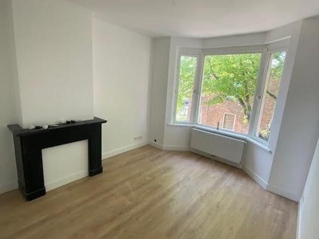 Appartement te huur in Laak, Zuid Holland