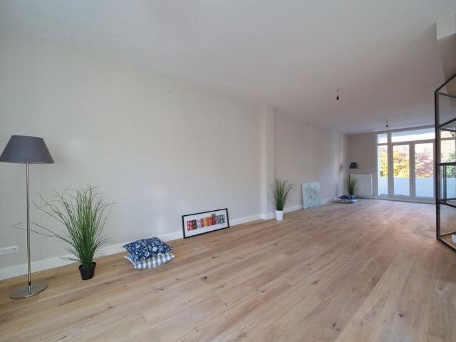Appartement te huur in Benoordenhout, Zuid Holland
