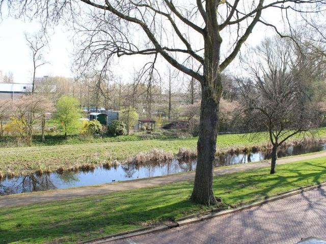 Appartement te huur in Bezuidenhout, Zuid Holland