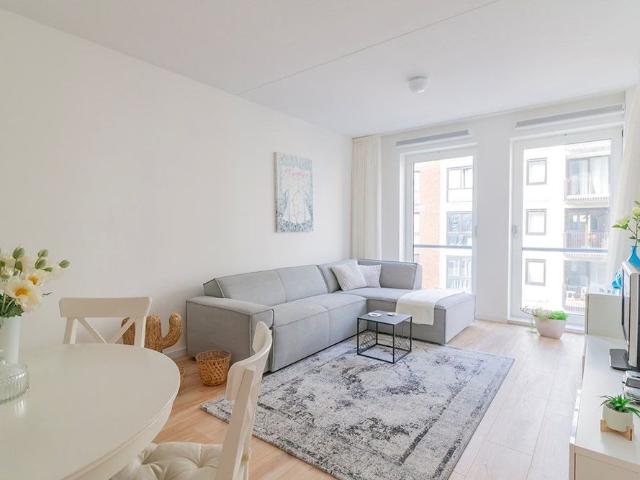 Appartement te huur in Holland Park, Diemen