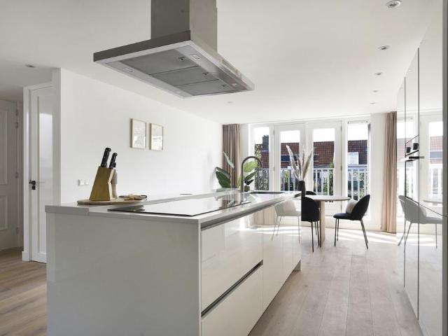Appartement te huur in Rivierenbuurt, Amsterdam