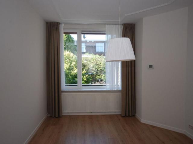 Appartement te huur in Bezuidenhout, Zuid Holland