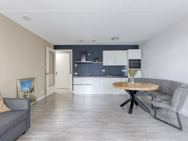 Appartement te huur in Loosduinen, Zuid Holland