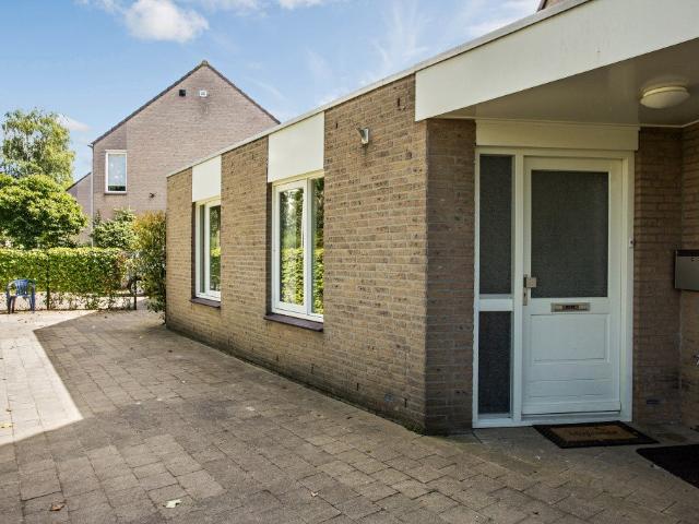 Appartement te huur in Stratum, Noord Brabant
