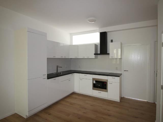Appartement te huur in Bloemhof, Rotterdam