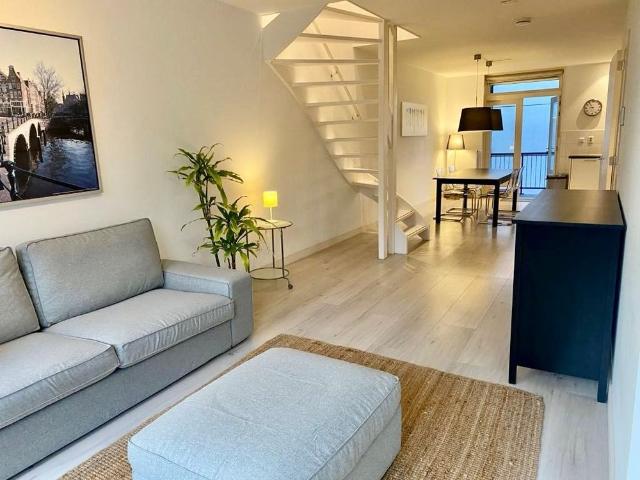 Appartement te huur in Zuid, Amsterdam