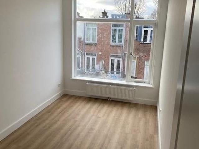 Appartement te huur in Laak, Zuid Holland