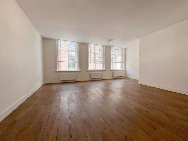 Appartement te huur in Noord, Zuid Holland