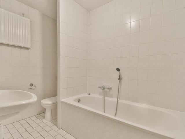 Appartement te huur in Diemen, Diemen-Noord