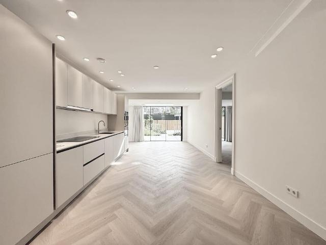 Appartement te huur in Zuid, Amsterdam