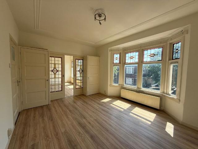 Appartement te huur in Laak, Zuid Holland