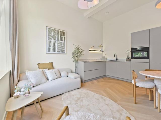 Appartement te huur in Benoordenhout, Zuid Holland