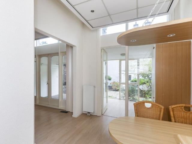 Appartement te huur in Bezuidenhout, Zuid Holland