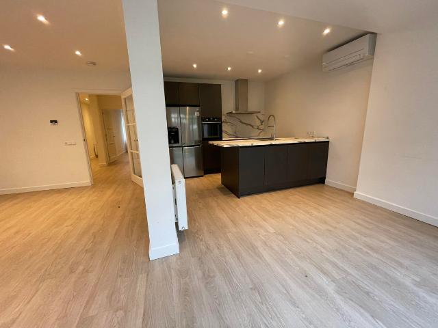 Appartement te huur in Zuid, Amsterdam