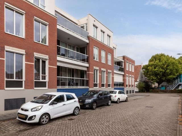 Appartement te huur in Strijen, Oosterhout