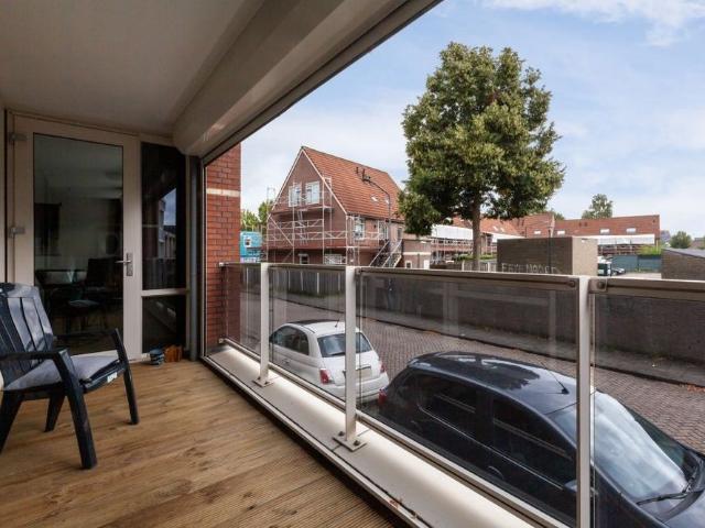 Appartement te huur in Strijen, Oosterhout